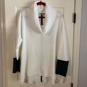 Heart N Crush lightweight, cowl neck, tunic sweater…2X Cream w/ black accents!